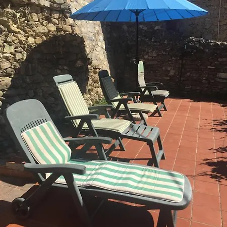 Hébergement de vacances Charming House With Garden And Beautiful Views *