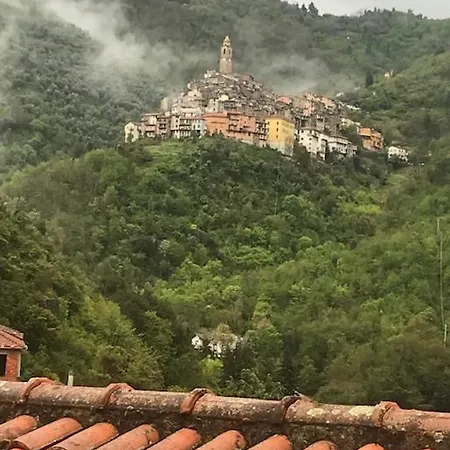 Charming House With Garden And Beautiful Views Pigna