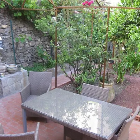 Charming House With Garden And Beautiful Views Pigna